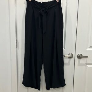 Chic Black Wide-Leg Pants